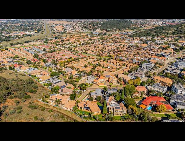 4 BEDROOM HOUSE FOR SALE IN MEYERSDAL ESTATE